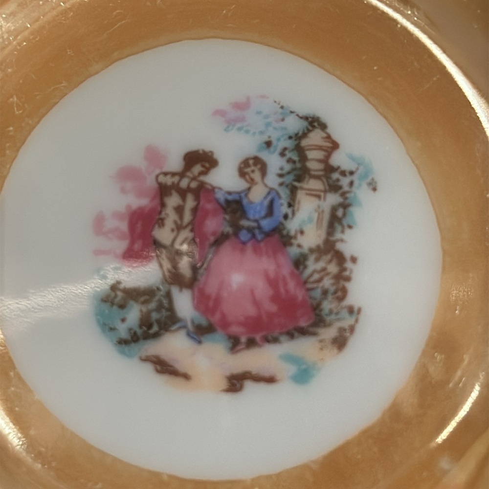 MADE IN JAPAN Gold Lusterware Tea Set - Picture 3 of 12